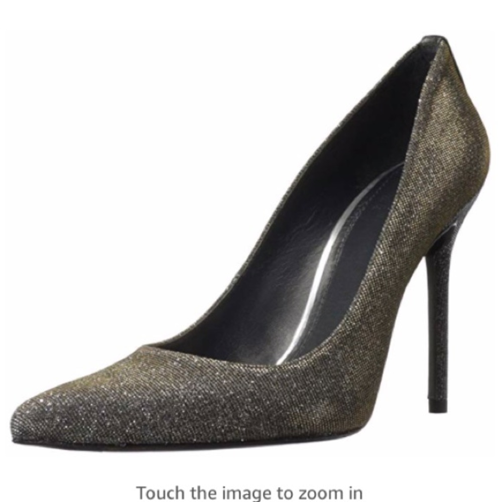 Stuart Weitzman Nouveau Pump